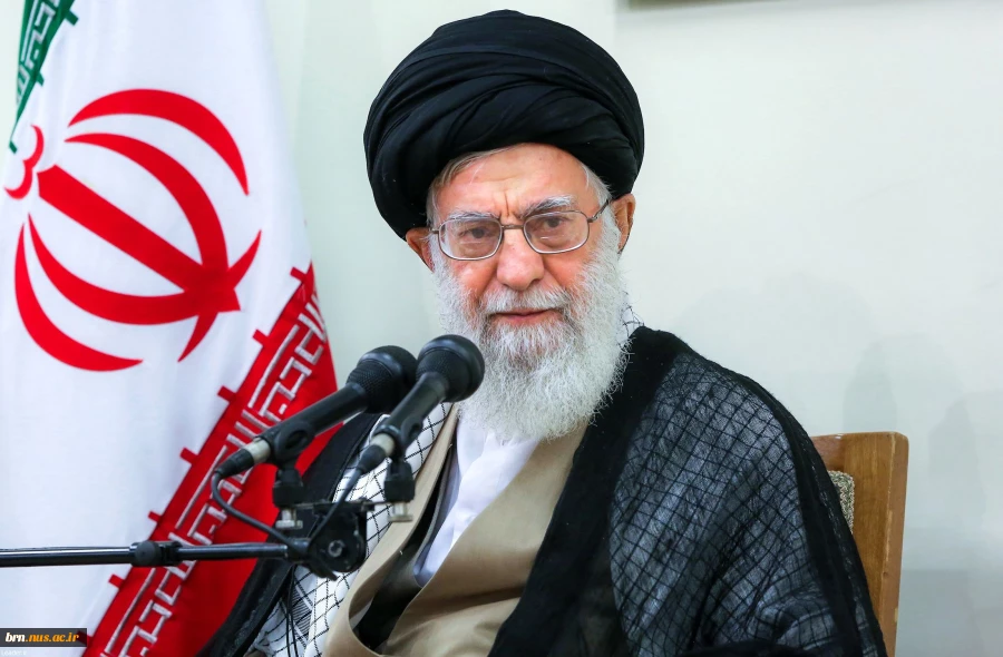 مقام معظم رهبری مدظله العالی : کشور به موازات نیاز به علم، به پنجه های کار آمد هم نیاز دارد.
 2